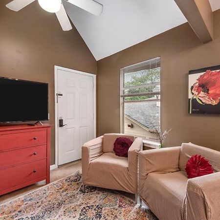 Apartamento Boho-Inspired Haven With Free Park Houston Exterior foto