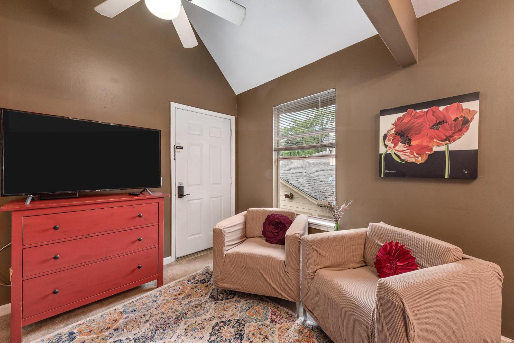 Apartamento Boho-Inspired Haven With Free Park Houston Exterior foto